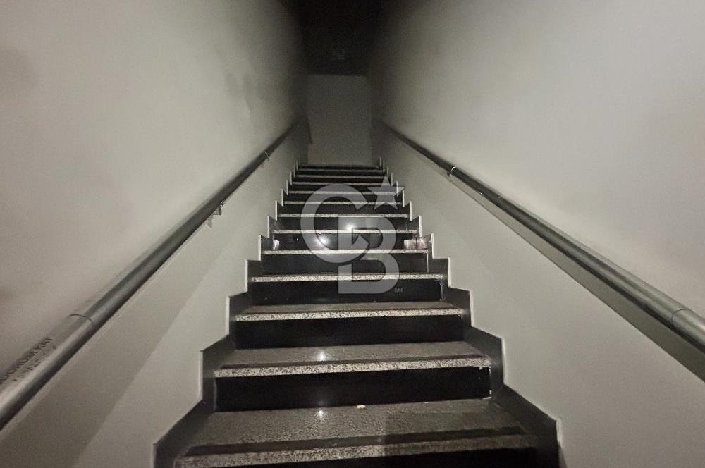 BANKADAN ŞİŞLİ'DE SATILIK CADDE ÜSTÜ BİNA