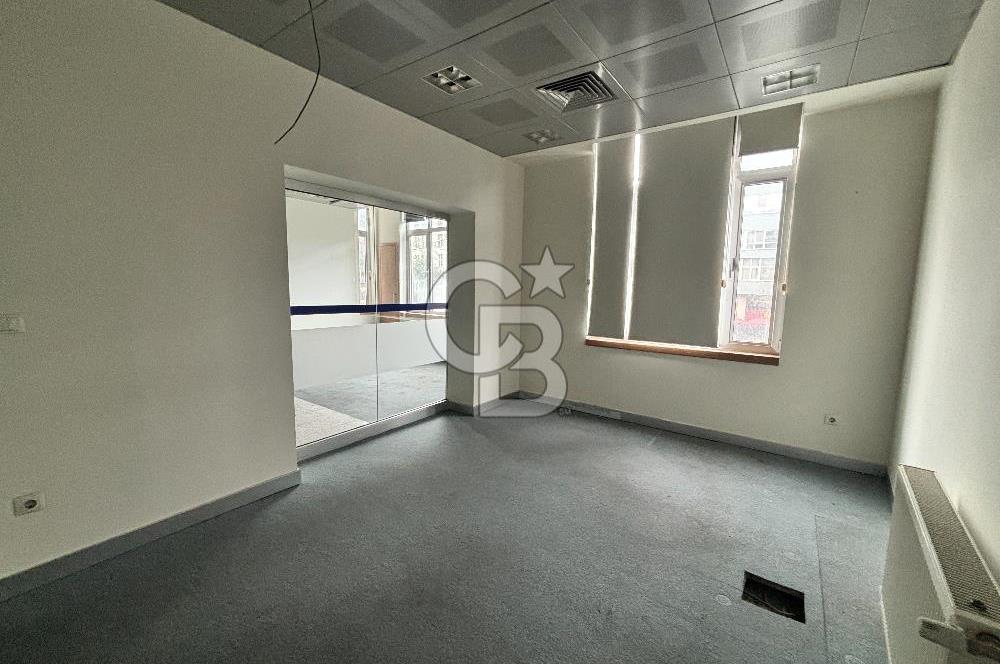 BANKADAN ŞİŞLİ'DE SATILIK CADDE ÜSTÜ BİNA