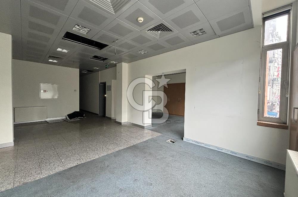 BANKADAN ŞİŞLİ'DE SATILIK CADDE ÜSTÜ BİNA