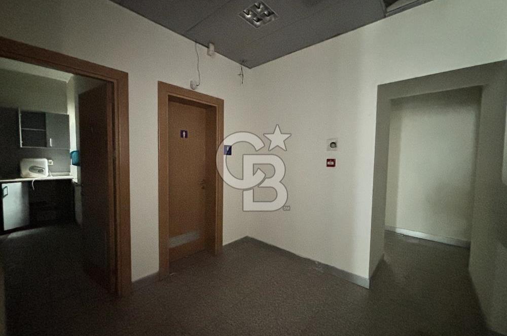 BANKADAN ŞİŞLİ'DE SATILIK CADDE ÜSTÜ BİNA