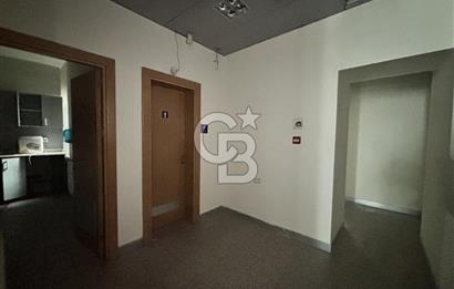 BANKADAN ŞİŞLİ'DE SATILIK CADDE ÜSTÜ BİNA