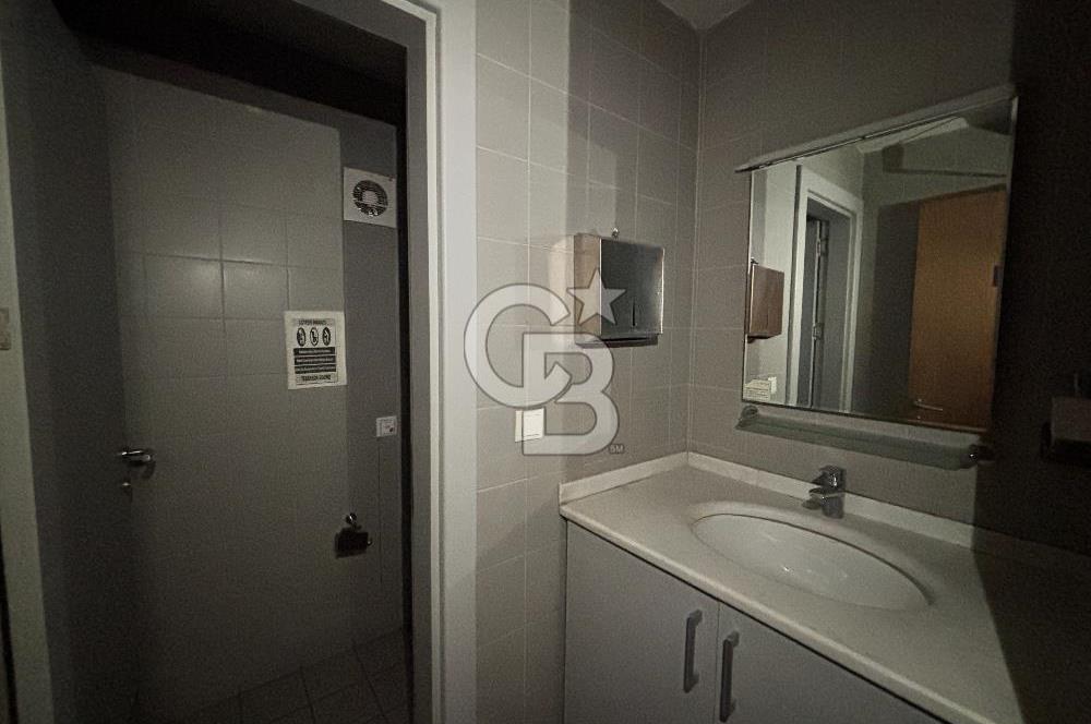 BANKADAN ŞİŞLİ'DE SATILIK CADDE ÜSTÜ BİNA