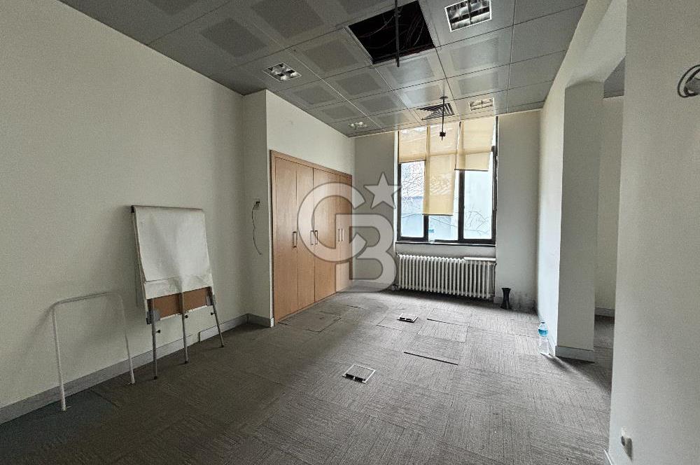 BANKADAN ŞİŞLİ'DE SATILIK CADDE ÜSTÜ BİNA