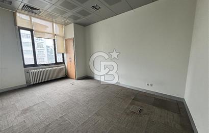 BANKADAN ŞİŞLİ'DE SATILIK CADDE ÜSTÜ BİNA