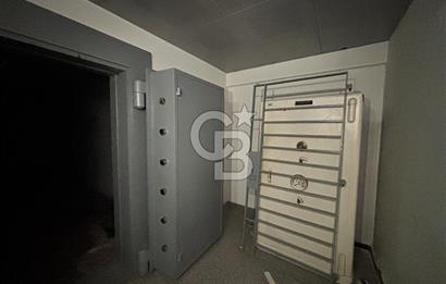 BANKADAN ŞİŞLİ'DE SATILIK CADDE ÜSTÜ BİNA