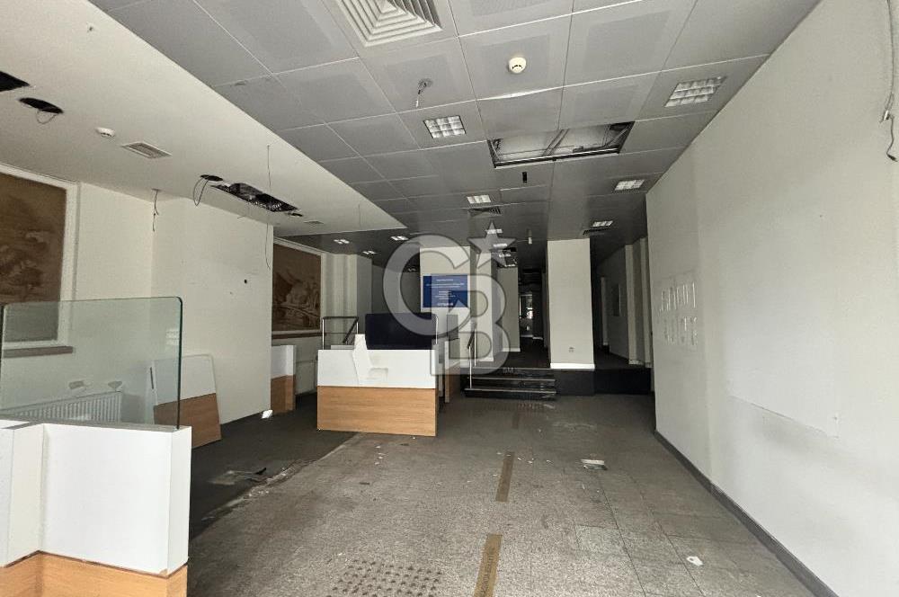 BANKADAN ŞİŞLİ'DE SATILIK CADDE ÜSTÜ BİNA