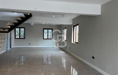 Urla Mermeli Çeşme'de İki Tapulu Yenilenmiş Satılık Geniş Ofis