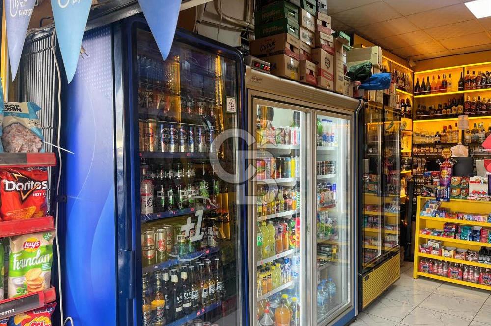 Basmane Meydan'da Yüksek Potansiyelli Satılık Dükkan