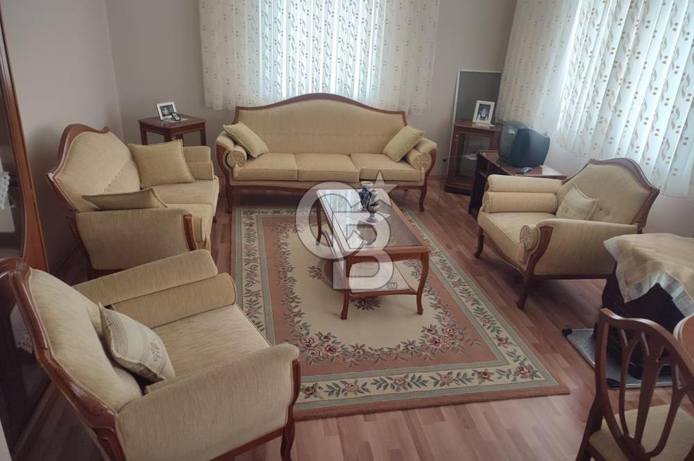 Doğankent Çavuşlu'da 4000 m2 Arsada 3+1 - 2 Mutfaklı Satılık Ev