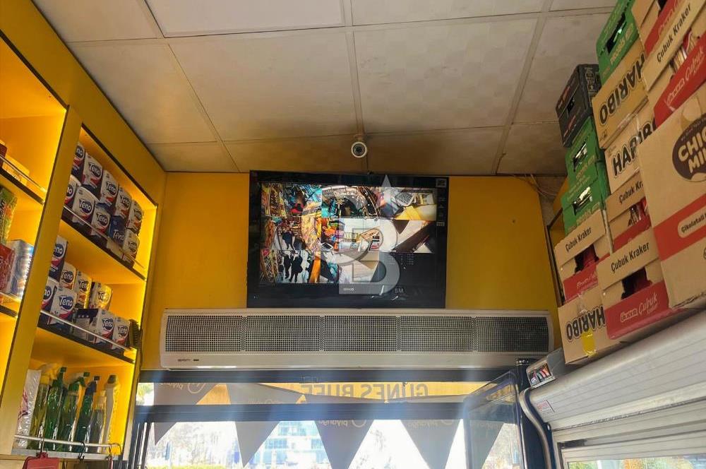 Basmane Meydan'da Yüksek Potansiyelli Satılık Dükkan