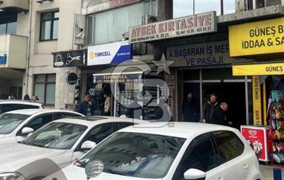 Basmane Meydan'da Yüksek Potansiyelli Satılık Dükkan