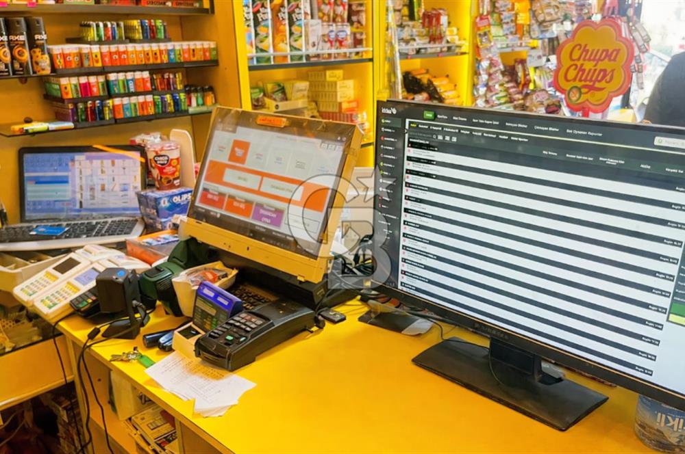 Basmane Meydan'da Yüksek Potansiyelli Satılık Dükkan