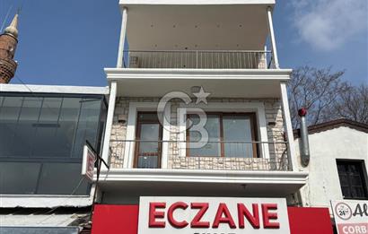 Urla Mermeli Çeşme'de İki Tapulu Yenilenmiş Satılık Geniş Ofis