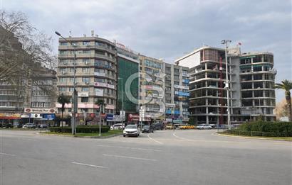 Basmane Meydan'da Yüksek Potansiyelli Satılık Dükkan
