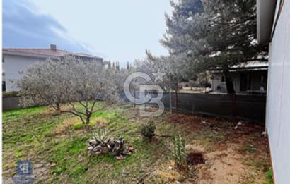 Bornova Yakaköy de Doğayla İç İçe 2+1 Kiralık Bahçeli Prefabrik