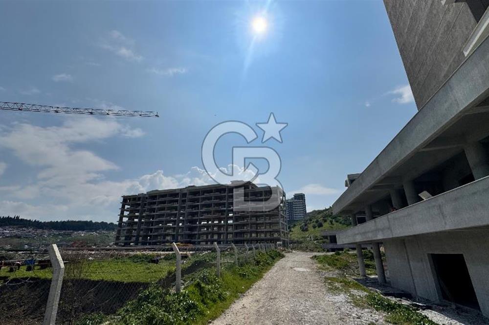 Meydan Feronia Projesinde Havuz Cephe 1+1 Satılık Daire