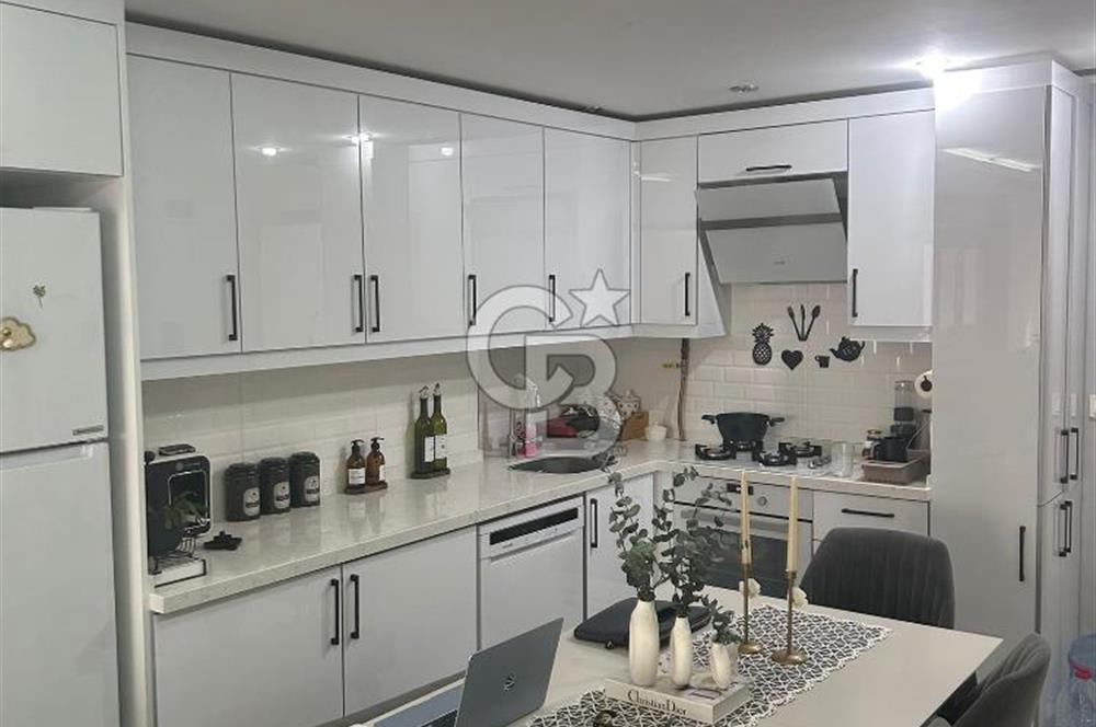 BEYLİKDÜZÜ ADNAN KAHVECİ’DE MELİSA EVLERİ SİTESİNDE 1+1 SATILIK | KREDİYE UYGUN | HAVUZLU SİTE