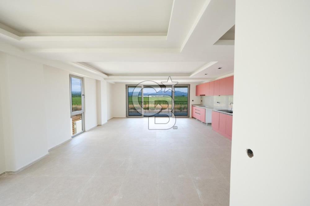 Ayvalık Altınova Sayfiye Sitesi İçerisinde Havuzlu Geniş 2+1 Daire