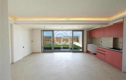 Ayvalık Altınova Sayfiye Sitesi İçerisinde Havuzlu Geniş 2+1 Daire