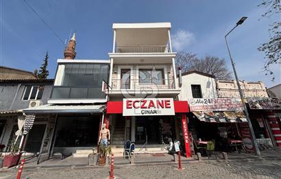 Urla Mermeli Çeşme'de İki Tapulu Yenilenmiş Satılık Geniş Ofis