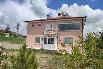 Doğankent Çavuşlu'da 4000 m2 Arsada 3+1 - 2 Mutfaklı Satılık Ev - 1 - 340344