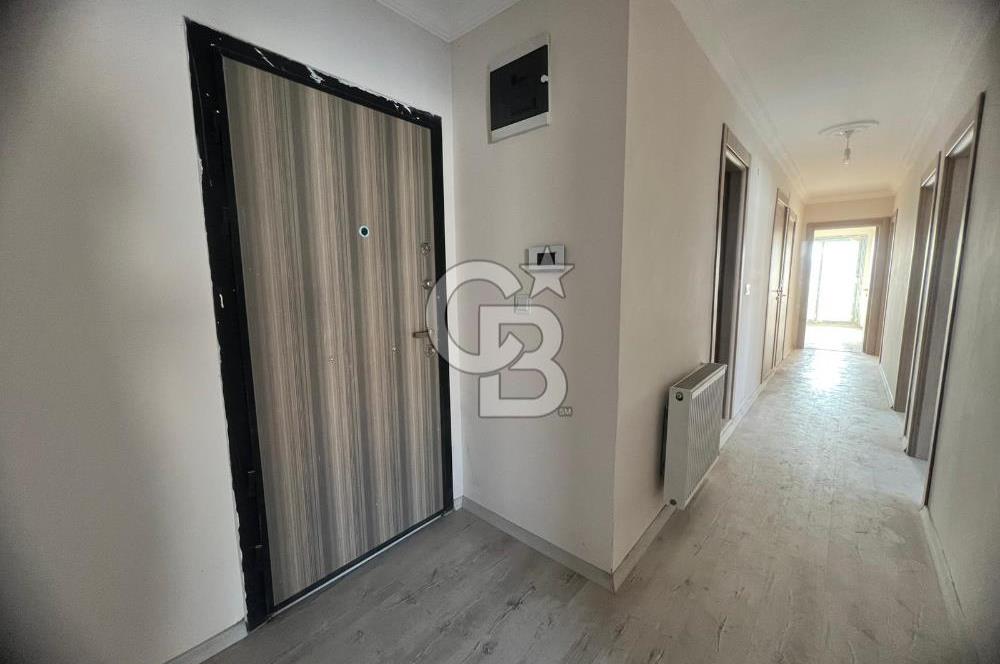 Bergama Atatürk Mahallesi Yığma Tepede Satılık 3+1 Büyük Daire