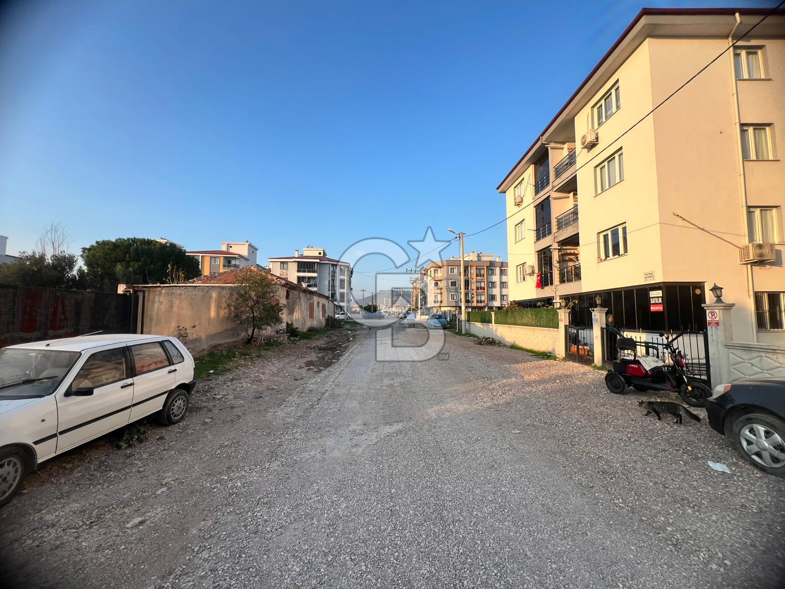 Bergama Atatürk Mahallesi Yığma Tepede Satılık 3+1 Büyük Daire