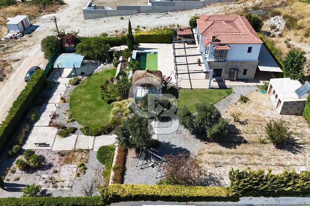 ÇEŞME OVACIK SATILIK 856 m² DENİZ MANZARALI ARSA