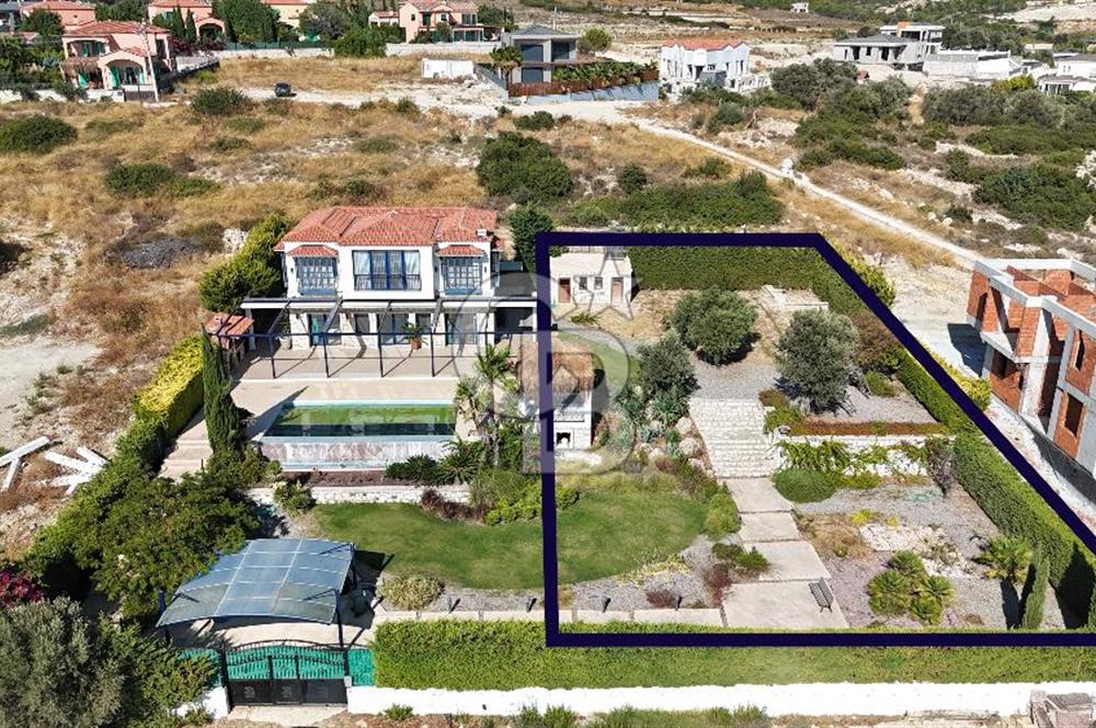 ÇEŞME OVACIK SATILIK 856 m² DENİZ MANZARALI ARSA