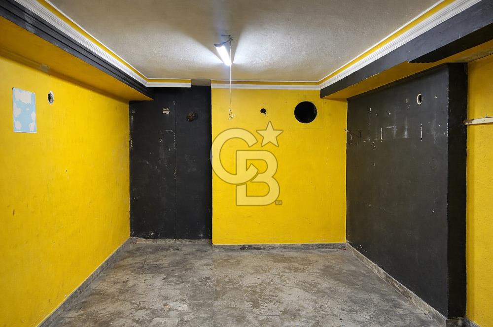 Basmane Meydan'da Yüksek Potansiyelli Satılık Dükkan