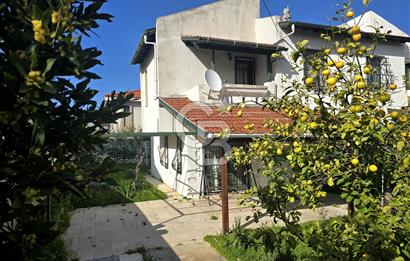 ÇEŞME ALAÇATI DA SATILIK BAHÇELİ 3+1 VİLLA