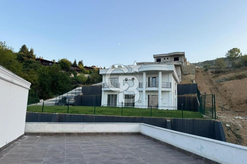 Lüksün Zirvesi: 5+1 Müstakil Havuzlu Göl Manzaralı Malikane