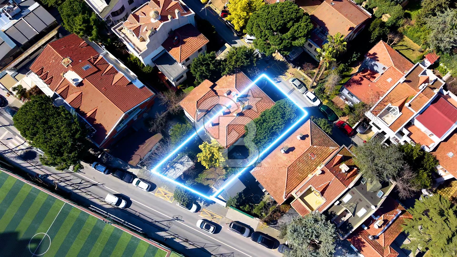 Koşuyolu Parkına Cephe Ticari+Konut İmarlı Villa