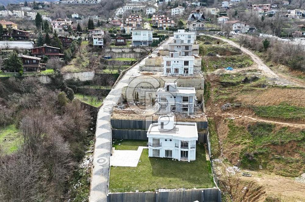 Lüksün Zirvesi: 5+1 Müstakil Havuzlu Göl Manzaralı Malikane