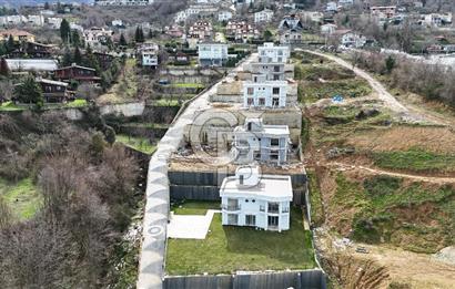 Lüksün Zirvesi: 5+1 Müstakil Havuzlu Göl Manzaralı Malikane