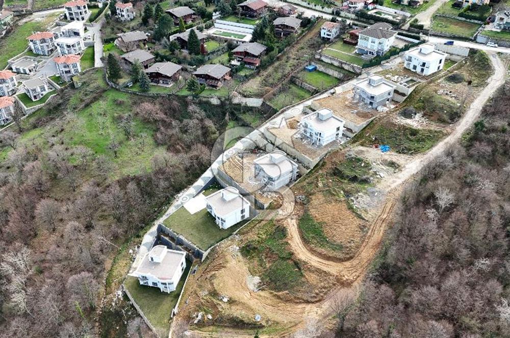 Lüksün Zirvesi: 5+1 Müstakil Havuzlu Göl Manzaralı Malikane