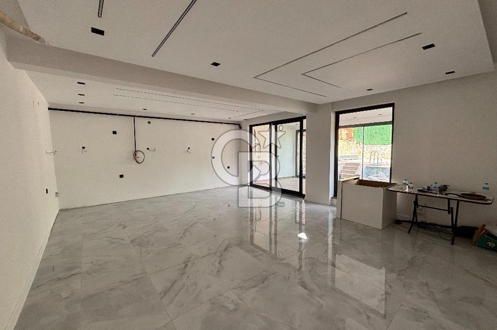 Ormana Komşu, Göl Manzaralı, Müstakil Havuzlu 4+1 Butik Villa