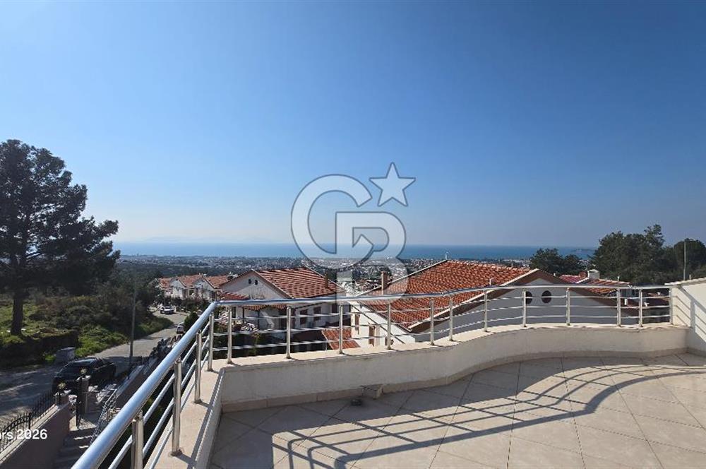 KUŞADASI SOĞUCAKTA SELCUK DENGE SİTESİ 5+2 TRİPLEKS VİLLA