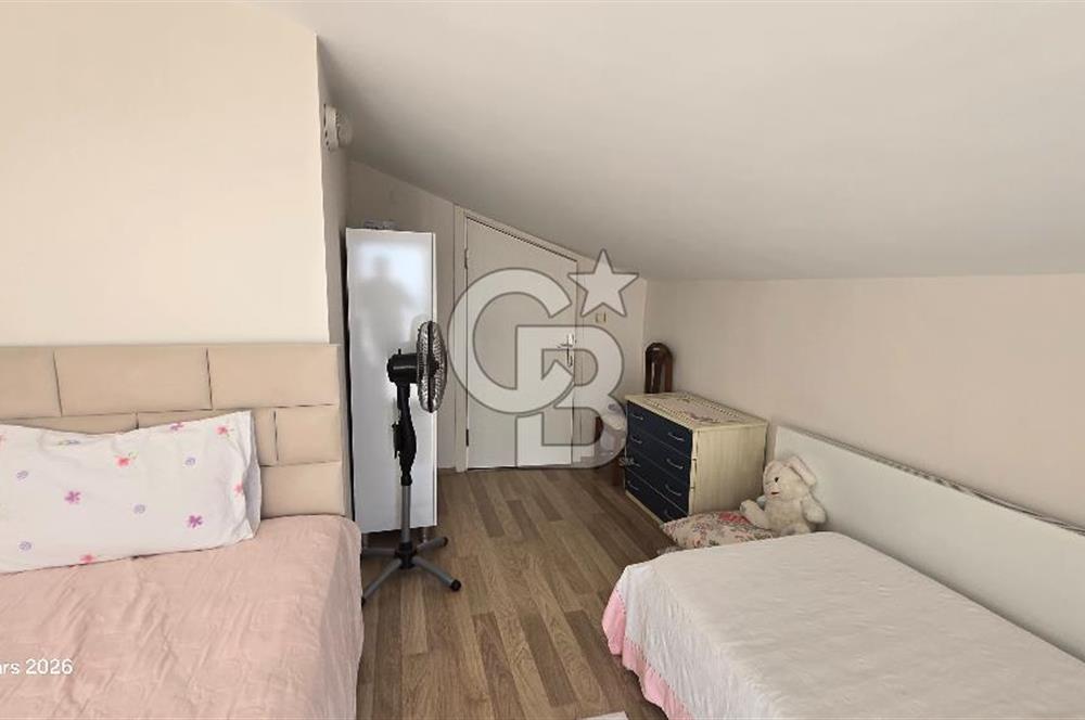 KUŞADASI SOĞUCAKTA SELCUK DENGE SİTESİ 5+2 TRİPLEKS VİLLA