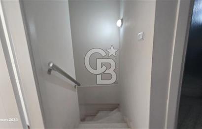 KUŞADASI SOĞUCAKTA SELCUK DENGE SİTESİ 5+2 TRİPLEKS VİLLA