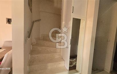 KUŞADASI SOĞUCAKTA SELCUK DENGE SİTESİ 5+2 TRİPLEKS VİLLA