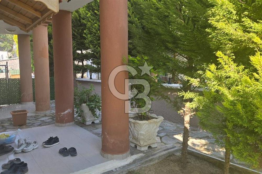 KUŞADASI SOĞUCAKTA SELCUK DENGE SİTESİ 5+2 TRİPLEKS VİLLA