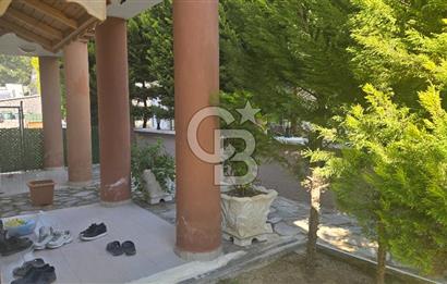 KUŞADASI SOĞUCAKTA SELCUK DENGE SİTESİ 5+2 TRİPLEKS VİLLA