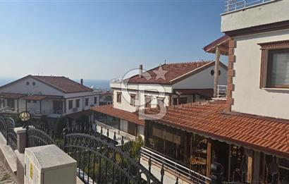 KUŞADASI SOĞUCAKTA SELCUK DENGE SİTESİ 5+2 TRİPLEKS VİLLA
