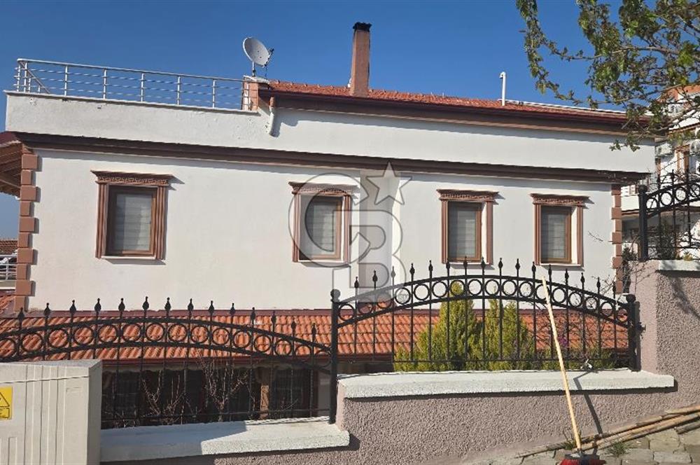 KUŞADASI SOĞUCAKTA SELCUK DENGE SİTESİ 5+2 TRİPLEKS VİLLA