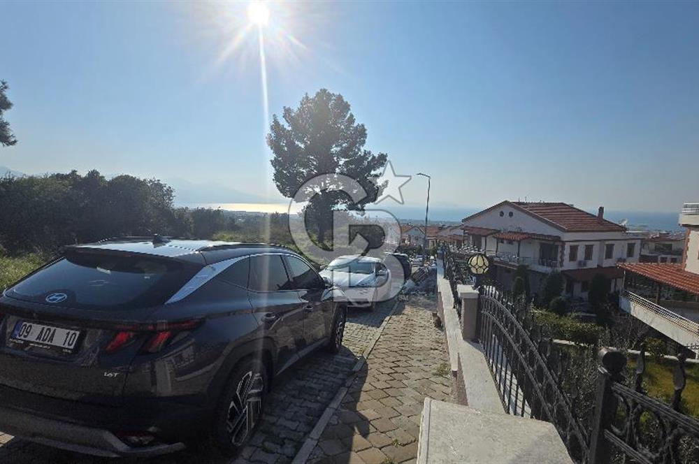 KUŞADASI SOĞUCAKTA SELCUK DENGE SİTESİ 5+2 TRİPLEKS VİLLA