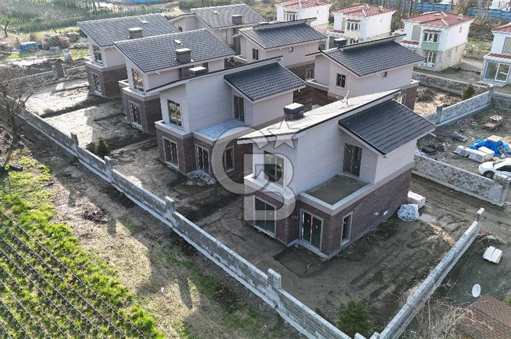 Göl ve Şehir Arasında Saklı Bir Cennet: Modern Tasarım, Müstakil