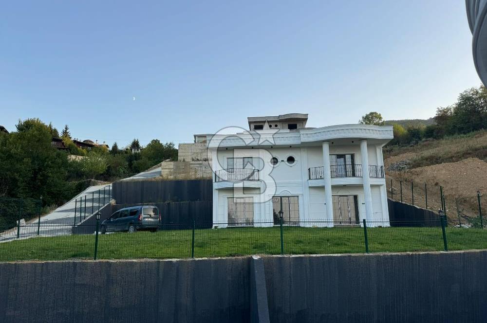 Lüksün Zirvesi: 5+1 Müstakil Havuzlu Göl Manzaralı Malikane