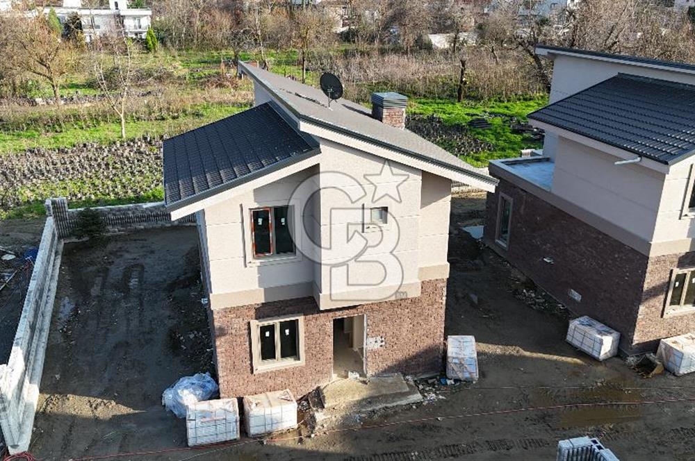 Göl ve Şehir Arasında Saklı Bir Cennet: Modern Tasarım, Müstakil