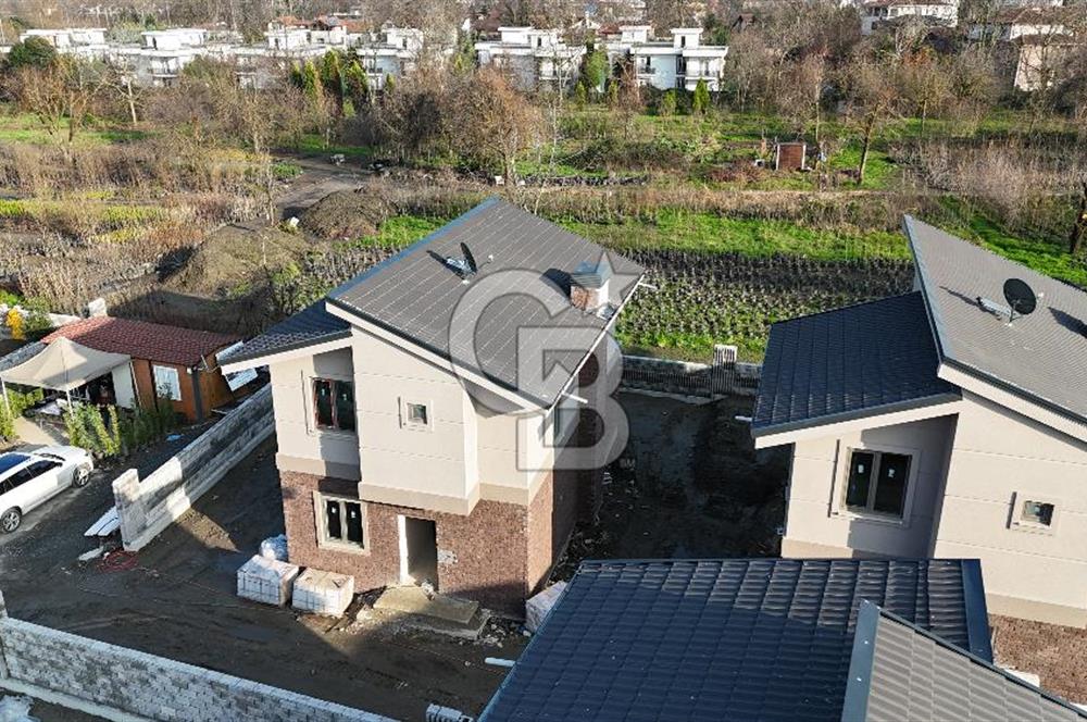 Göl ve Şehir Arasında Saklı Bir Cennet: Modern Tasarım, Müstakil